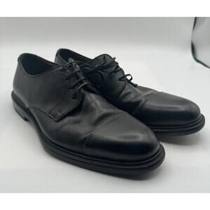 Salvatore Ferragamo Pebbled Leather Cap Toe Dress Shoe Size 7 EE